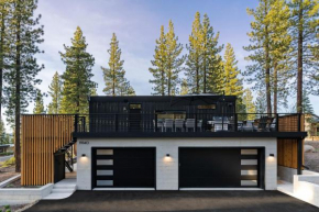 Luxury Tahoe Mountain Escape Sleeps 10 with Hot Tub